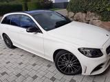 Mercedes-Benz C 200 T Autom. -AMG M-BEAM Pan.kamera Saund.