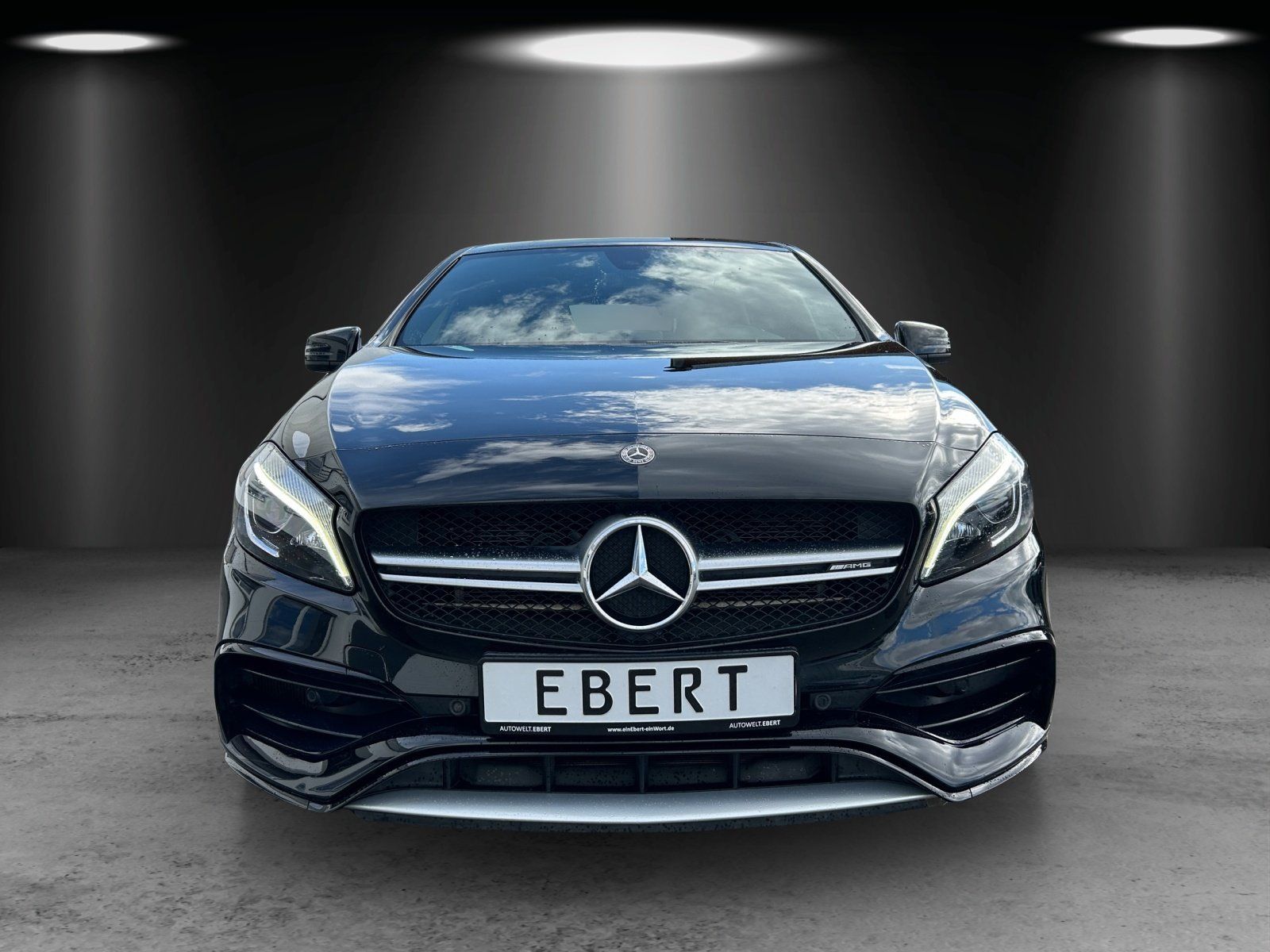 Fahrzeugabbildung Mercedes-Benz A45 AMG Pano/LED/Navi/Kamera/SoundHK/MB-Scheckh/