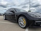 Porsche Panamera Turbo Executive Turbo Executive 1. Hand - Porsche Panamera: Executive