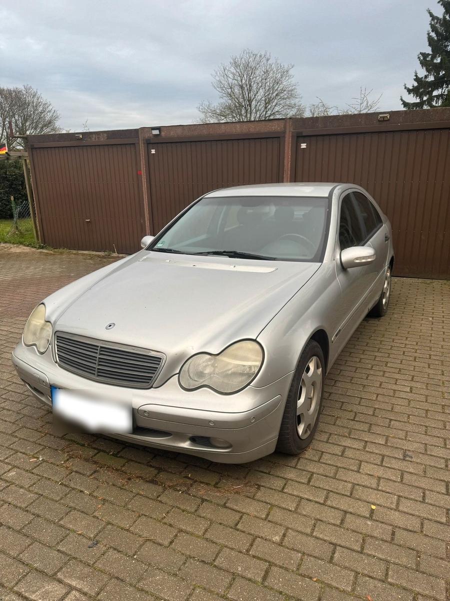 Mercedes-Benz C 180