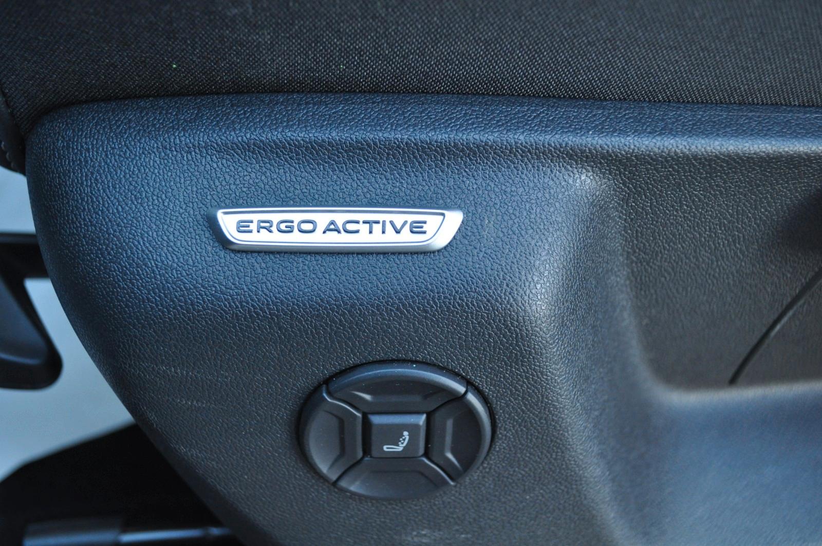 Volkswagen Tiguan 2.0 TDI  4Motion R-LINE/PANORAMA/AHK/GJR