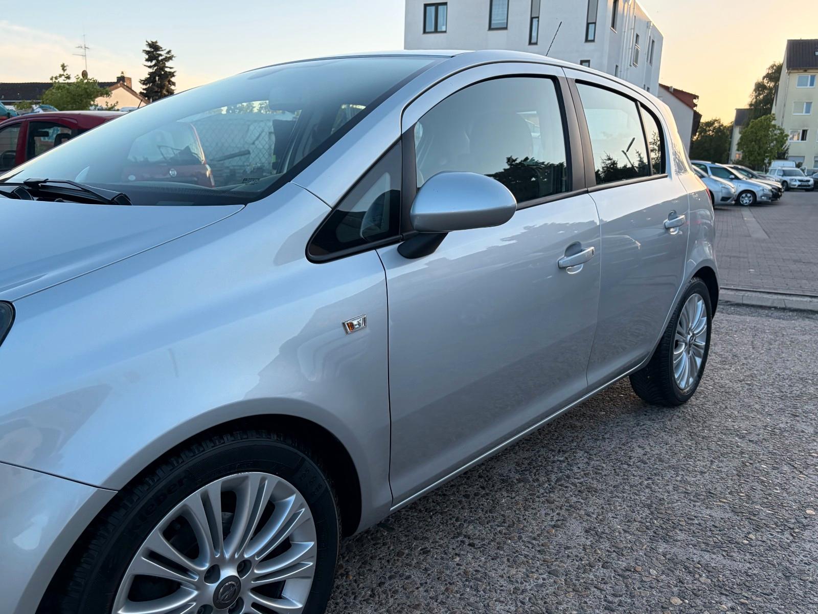 Opel Corsa D*Automatik*SHZ*Temp.*2.Hand*HU/AU 08/27