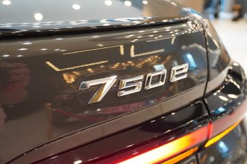 BMW 750 - 7