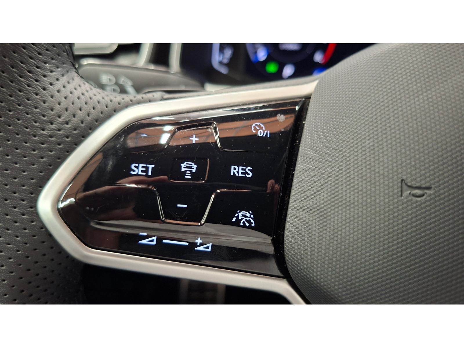 Volkswagen T-Roc 1.5 TSI R-Line DSG KLIMA, NAVI, AHK, DIGI, миниатюра 19