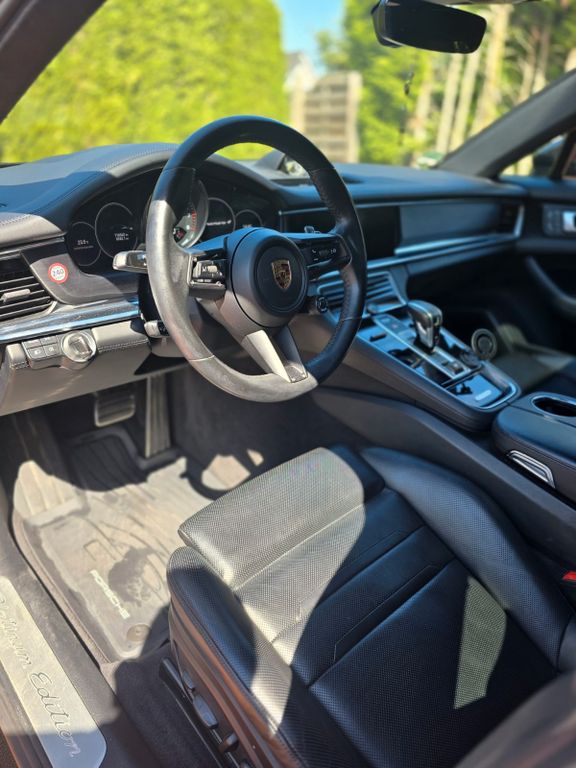 Image of Porsche Panamera