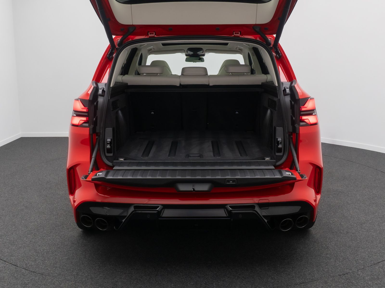 Fahrzeugabbildung BMW X5 M Competition Sky Lounge B&W Massage MegaVoll