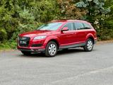 Audi Q7 3.0 TDI quattro+1.HAND+AHK 3500KG+KAMERA+ - mit Diesel-Antrieb: Rot, Geländewagen