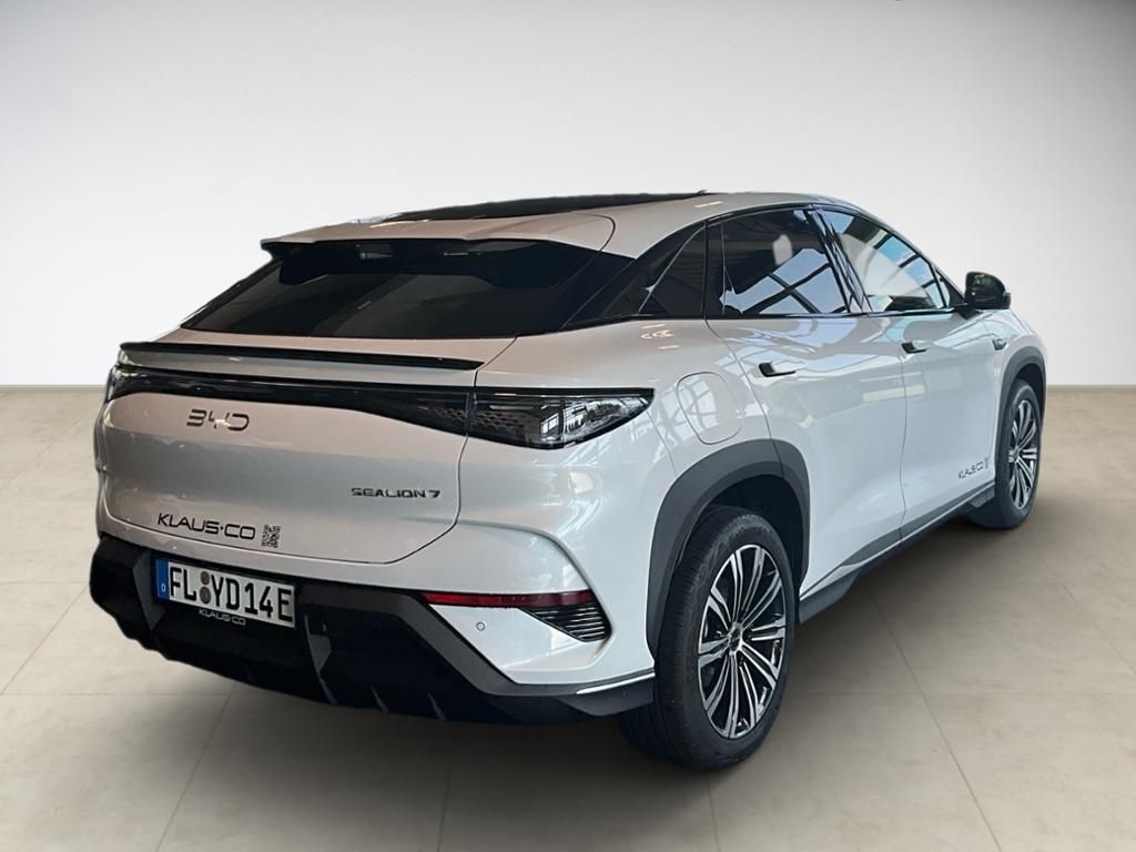 BYD SEALION 7