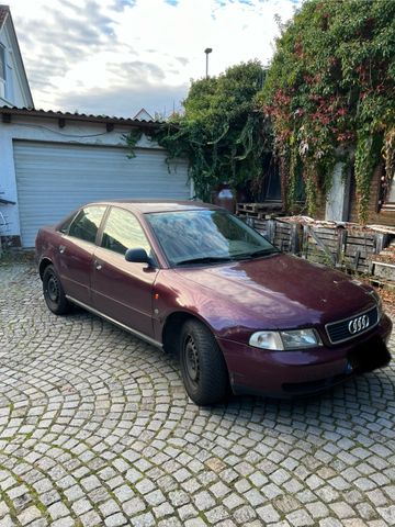 Audi A4 1.6 -