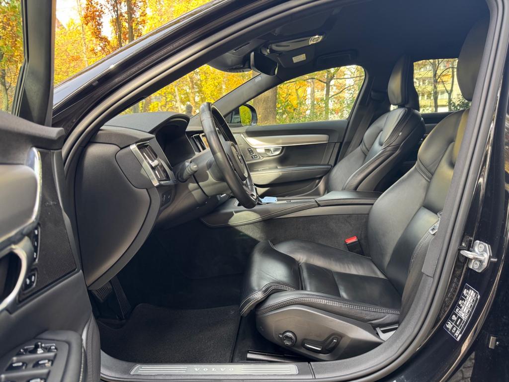 Volvo V90 Cross Country