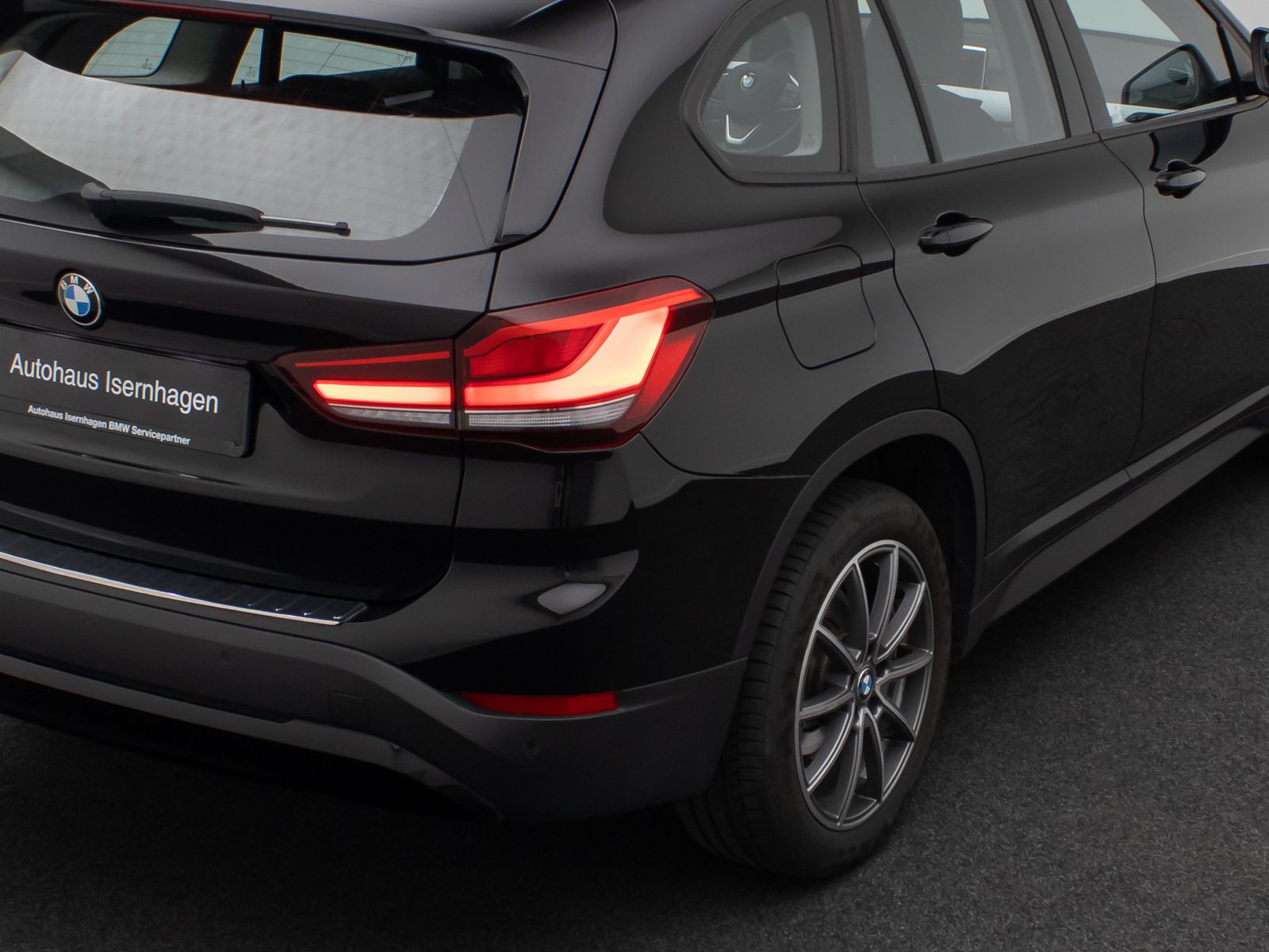Fahrzeugabbildung BMW X1sD18i DAB HiFi Lenkrhzg DrivAssist Parkassist