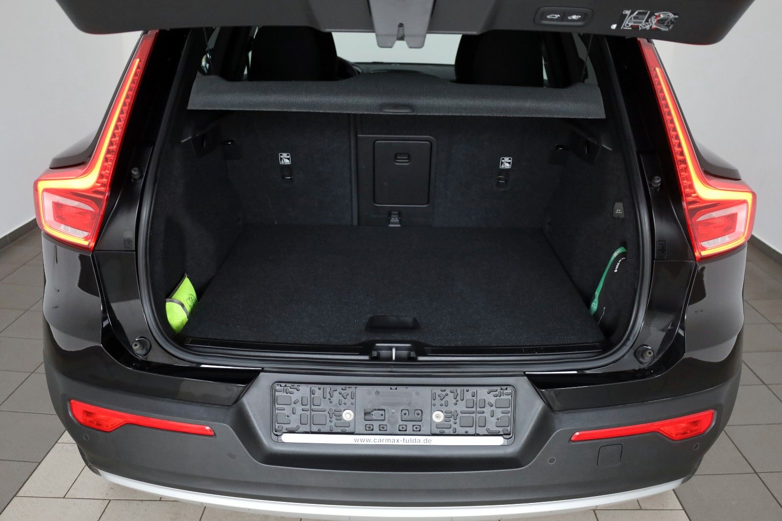 Fahrzeugabbildung Volvo XC40 T4 Recharge, Inscription,Navi,ACC, CarPlay