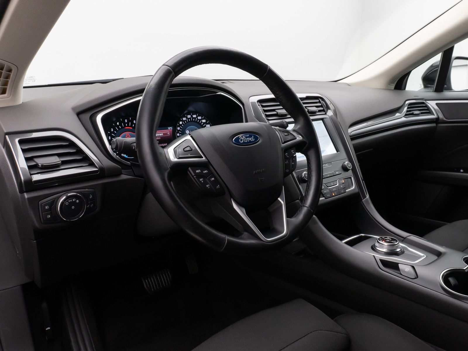 Fahrzeugabbildung Ford Mondeo Turnier Titanium Kamera SYNC StzhzgV/H