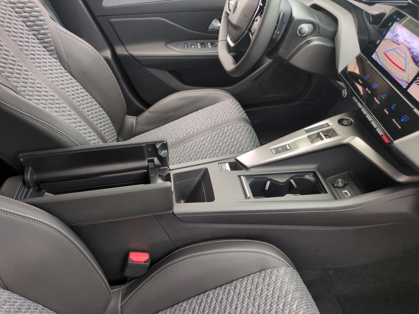 Peugeot 308 - Bild 25