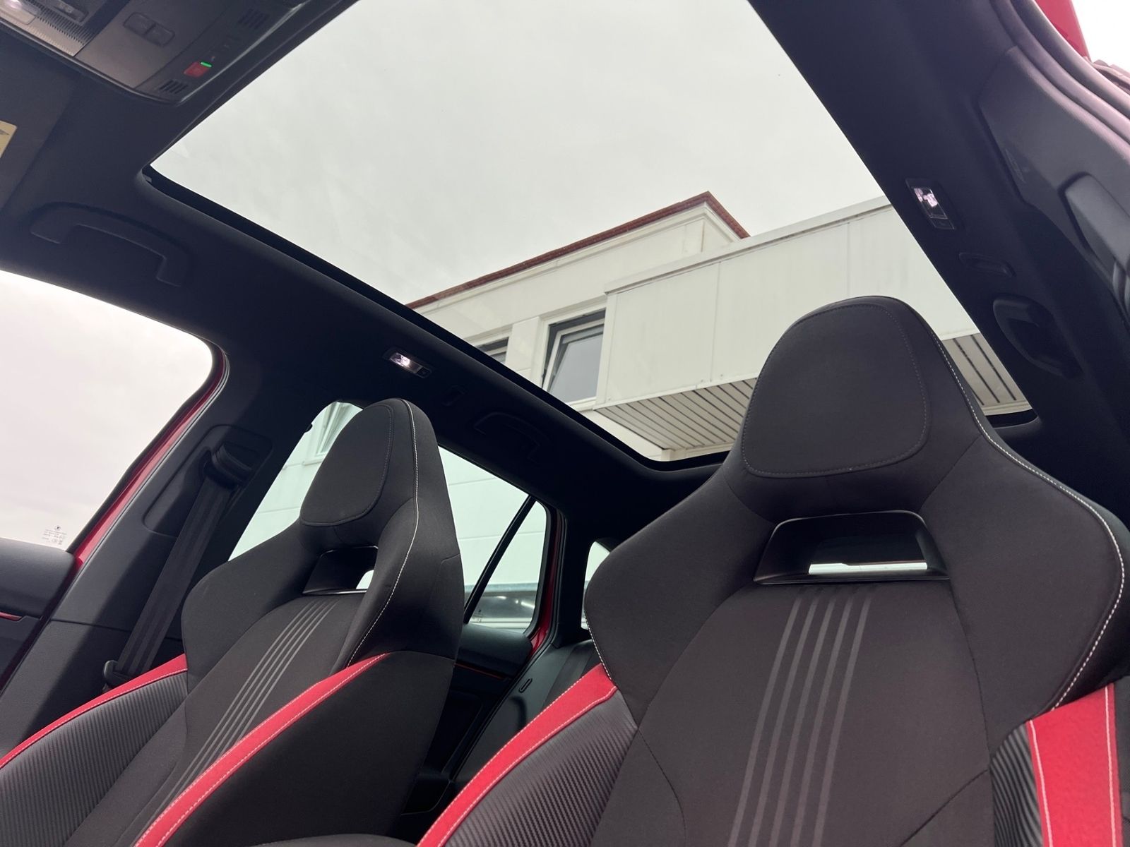 Skoda Scala 1.5 TSI Edition S ABT LED elektr.Heckkl foto 19