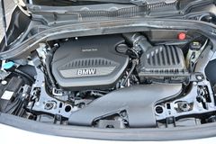 BMW 218 d Active Tourer Advantage Navi AHK LED PDC