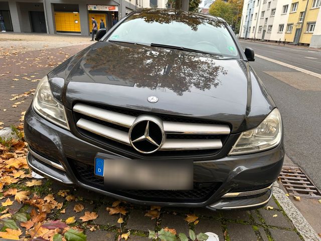 Mercedes-Benz Mercedes C 180  CGI BlueEfficiency