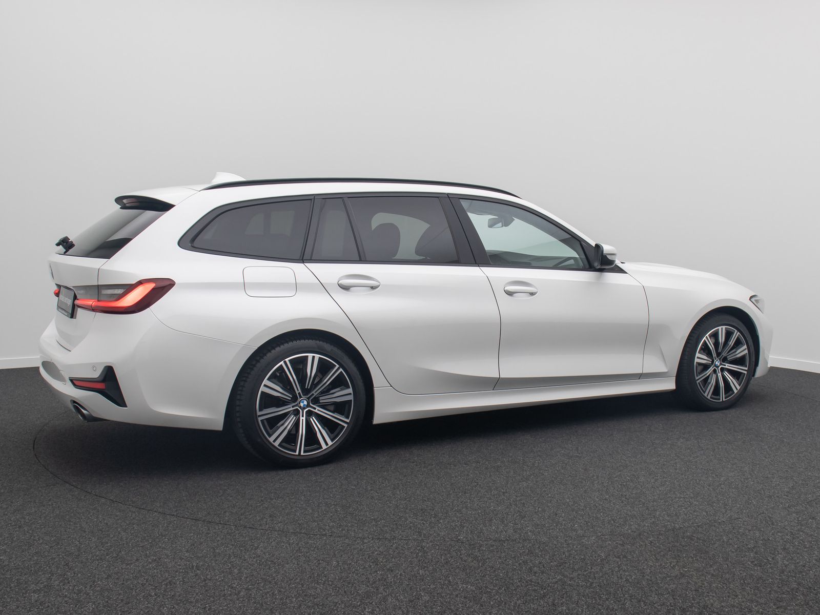 Fahrzeugabbildung BMW 330d Stop&Go LED DAB DriveAssis Panorama 18Zoll