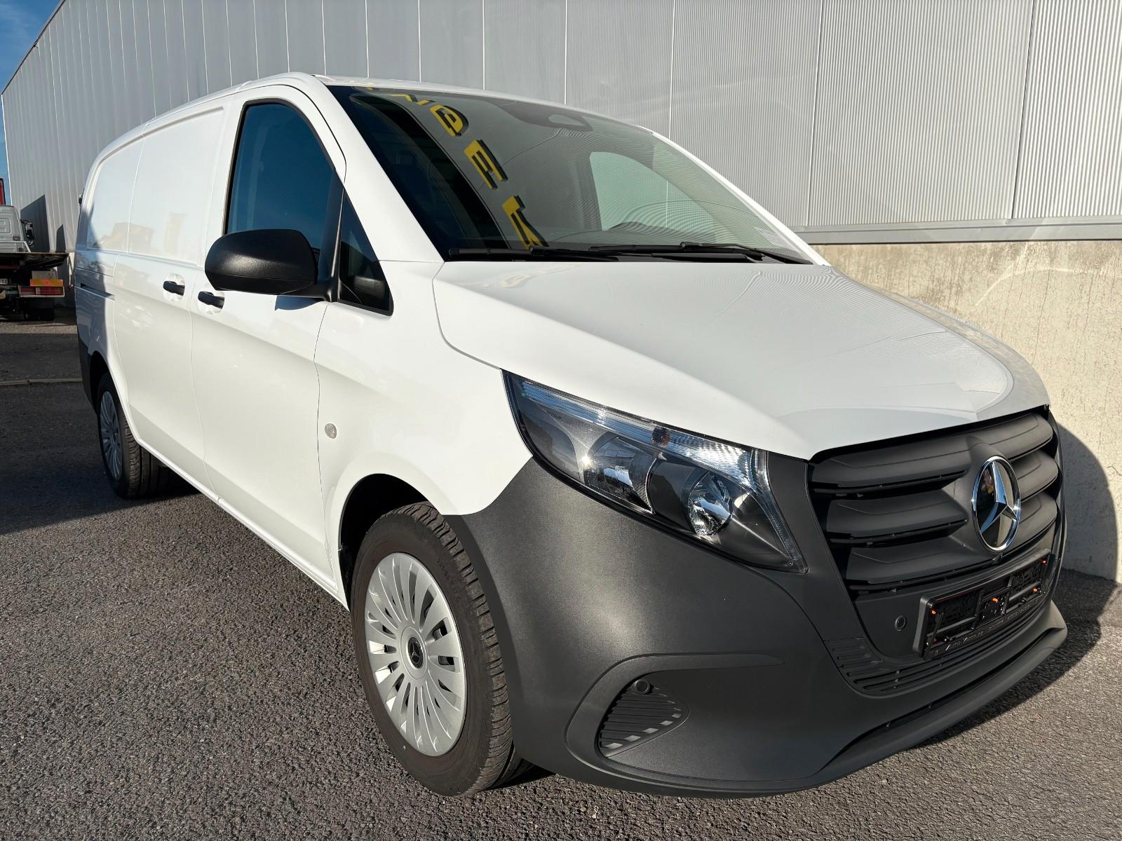Mercedes-Benz Vito 114 *Wegrijhulp*Navi*Achteruitrijcamera*