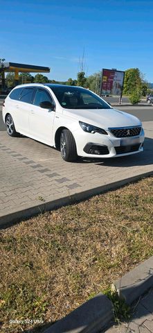 PEUGEOT e-308