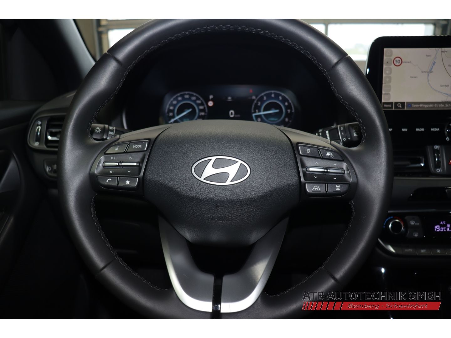 Fahrzeugabbildung Hyundai i30 Kombi Advantage 1.5 T-GDi 48V DCT