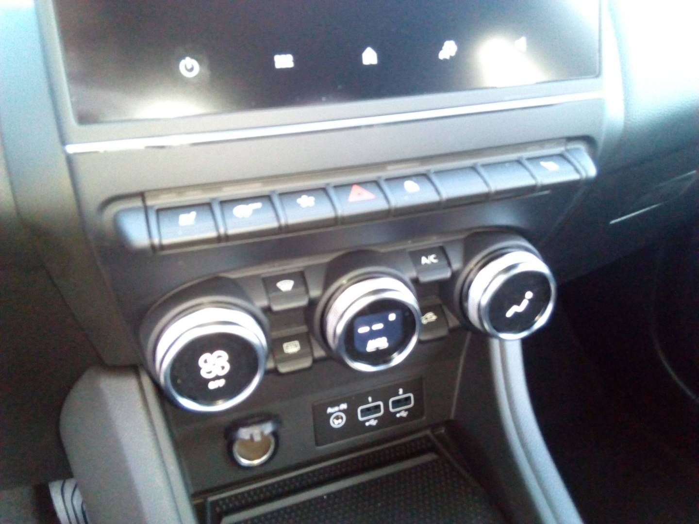 Fahrzeugabbildung Renault CAPTUR TECHNO TCe 140