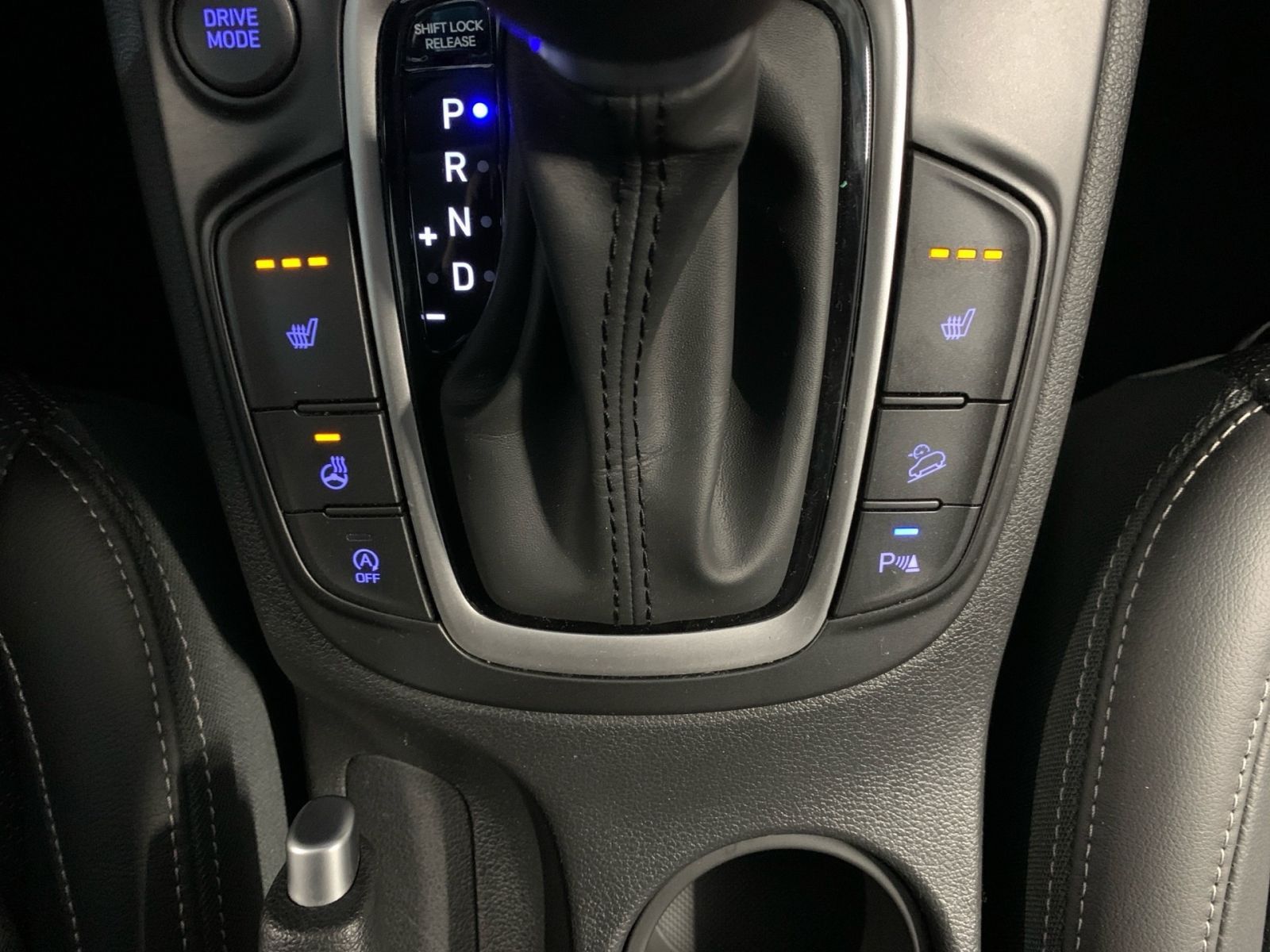 Fahrzeugabbildung Hyundai KONA 1.6 T-GDI 7-DCT Premium Leder Navi