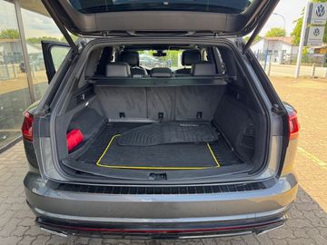 Bild 9 VW Touareg R-Line 3.0 V6 TDI 4M Aut. Leder Pano-SD