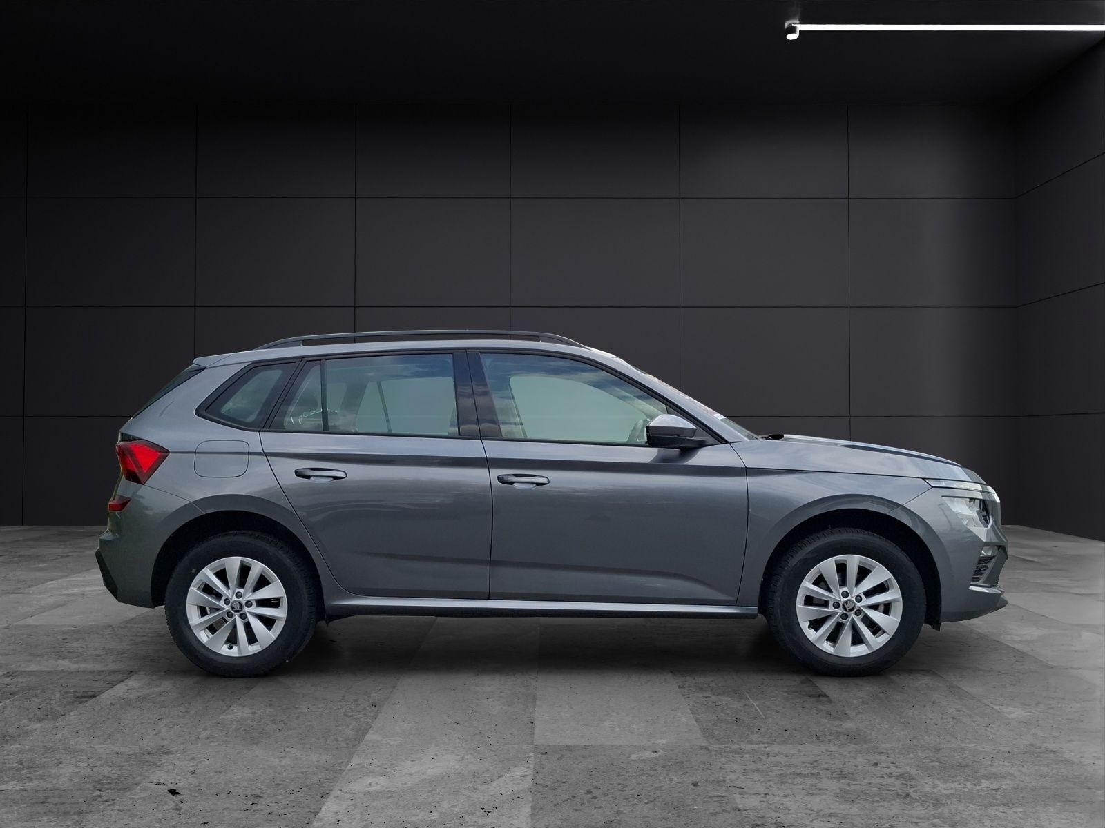 Fahrzeugabbildung SKODA Kamiq TSI Selection DSG LED Navi AID ACC RFK SHZ