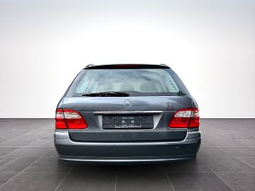 Mercedes E 240 - 8
