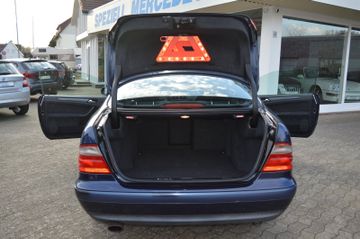 Mercedes-Benz CLK 200 Coupe Sport Automatik Glasschiebedach Kl