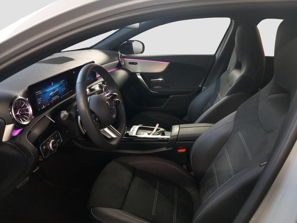 Fahrzeugabbildung Mercedes-Benz A 180 Kompaktlimousine AMG Line*Night Paket*LED