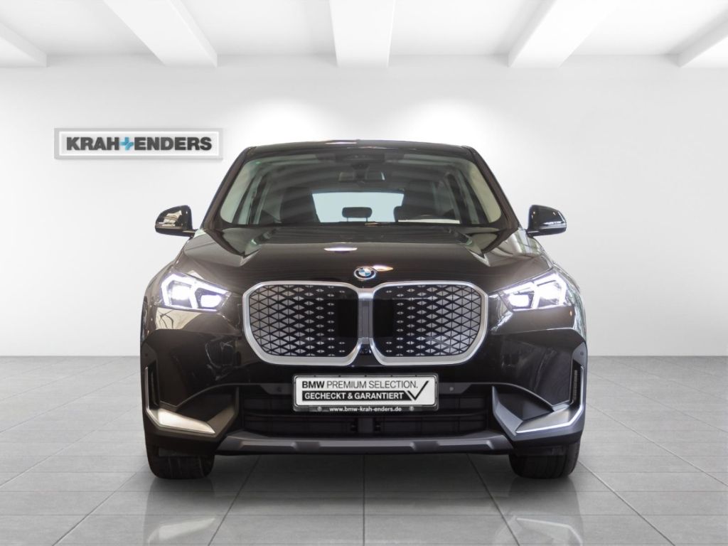 BMW iX1 xDrive30 Navi Soundsystem 360Kamera LED Lede foto 2