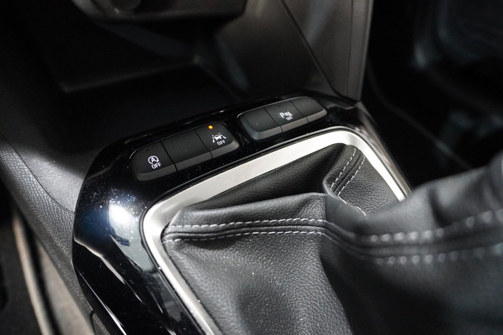 Fahrzeugabbildung Opel Corsa F 1.2 EDITION NAVI/KAMERA/TEMP./PDC/DAB+