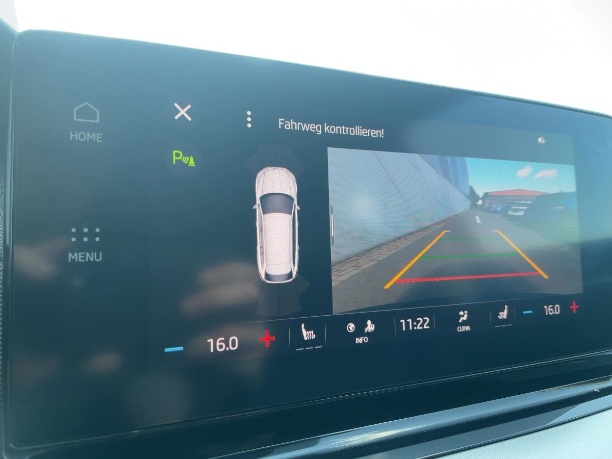 Skoda Octavia Combi Style 1.5 TSI DSG APP AHK LED KAM foto 14