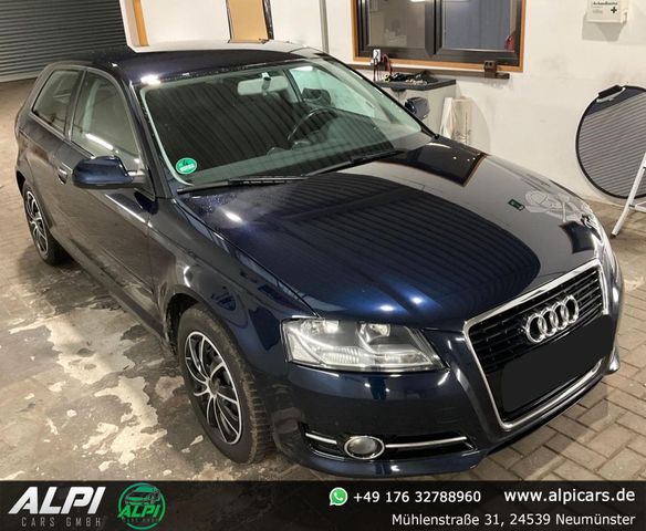 Audi A3 1.6 Attraction *SITZHEIZ./EINPARKHILFE/TÜV*