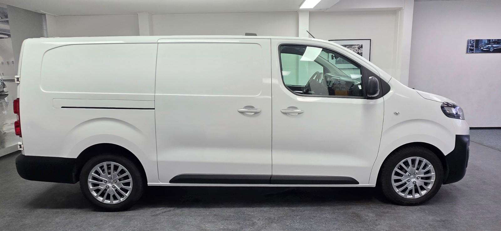 Opel Vivaro 2,0 D Kasten L Kamera TÜV 12/2027