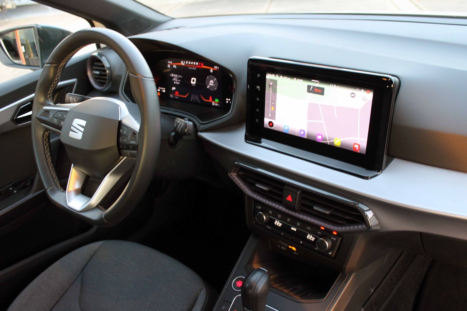 Fahrzeugabbildung SEAT Ibiza 1.0TSI DSG Xcellence LED SHZ KAM PDC TEMP