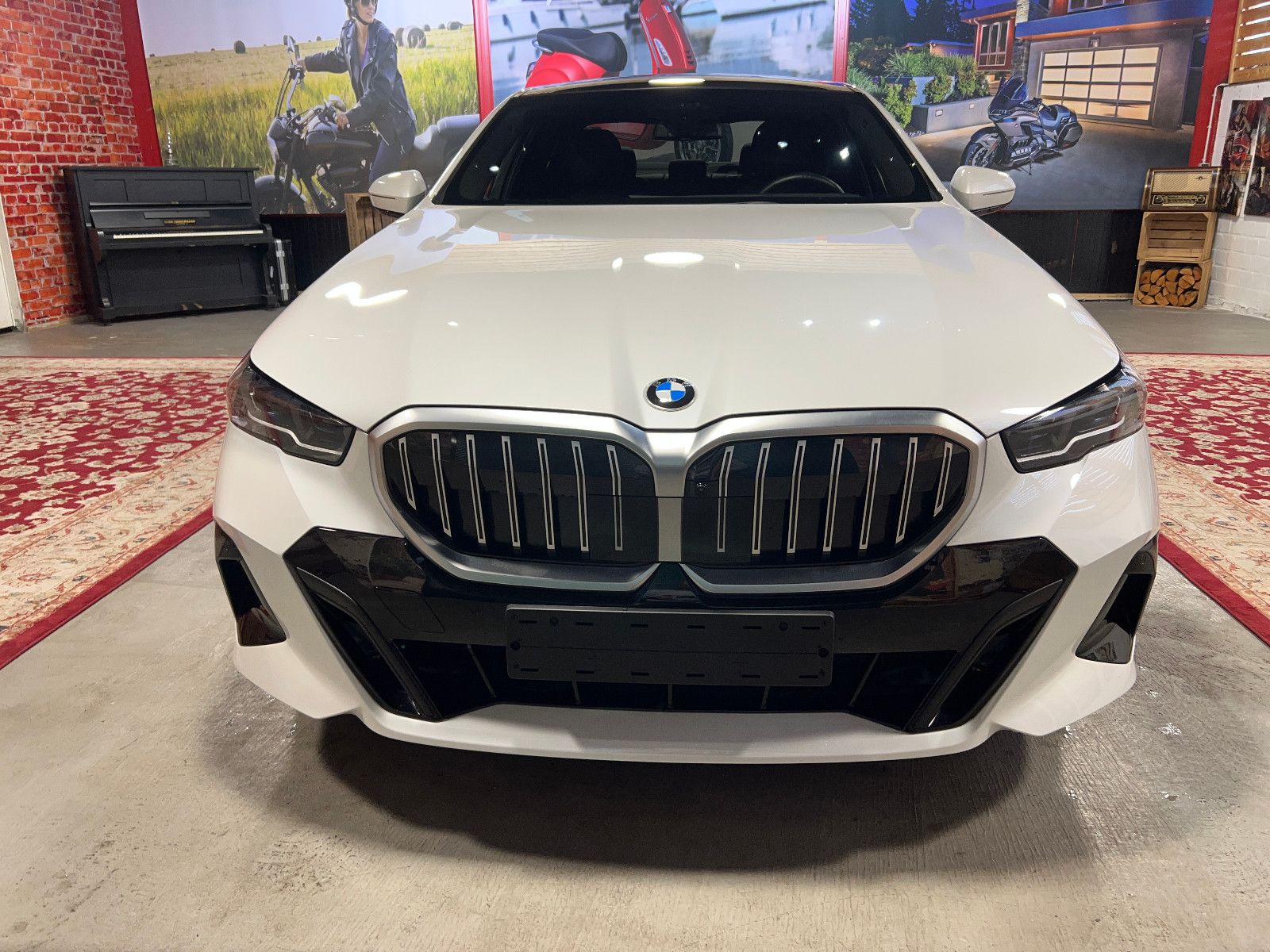 BMW 520 i M-Sport Pano Leder 360° Memory H&K foto 2
