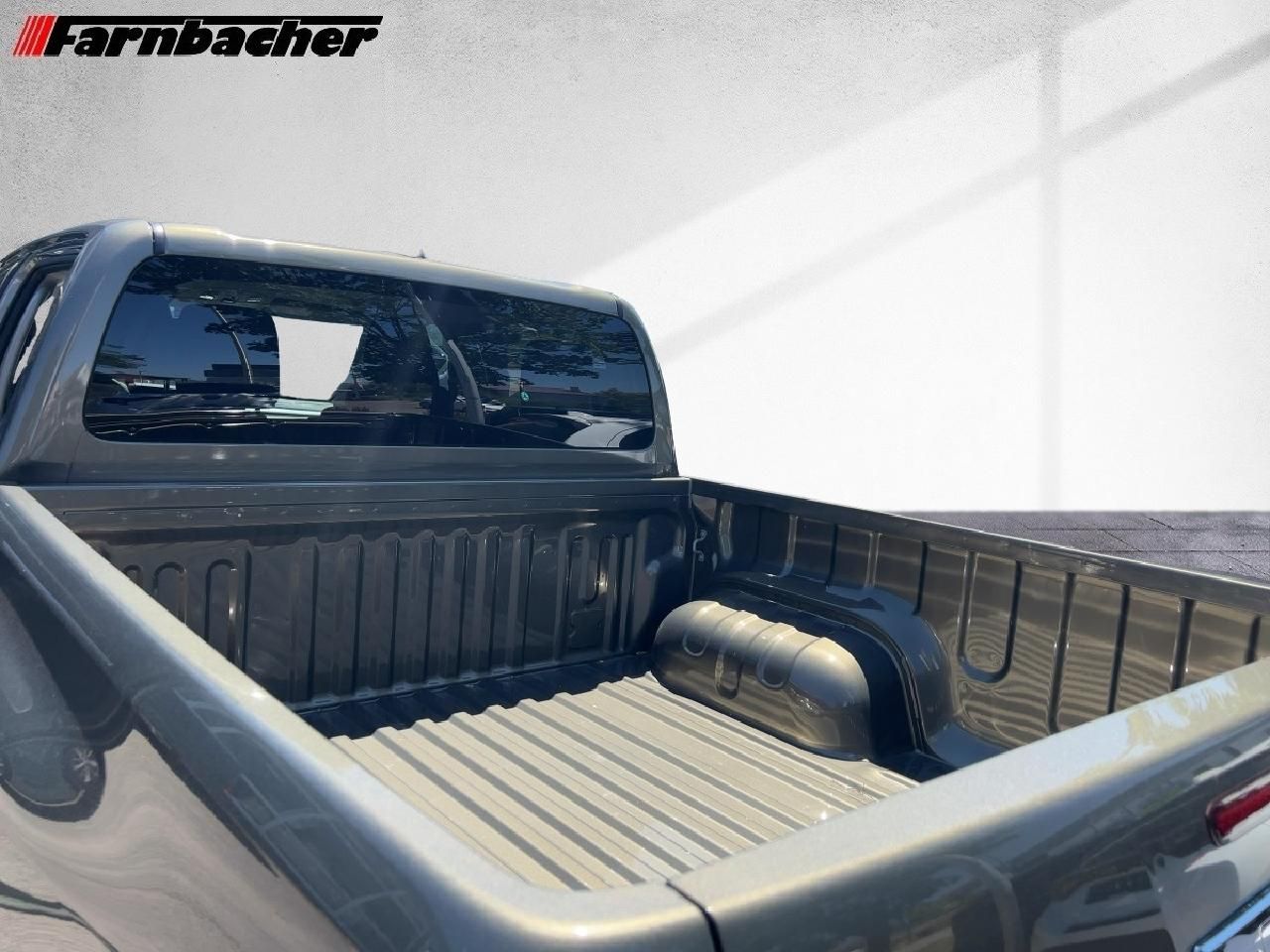 Fahrzeugabbildung Toyota Hilux Double Cab Comfort 2.8 4x4 inkl. AHK