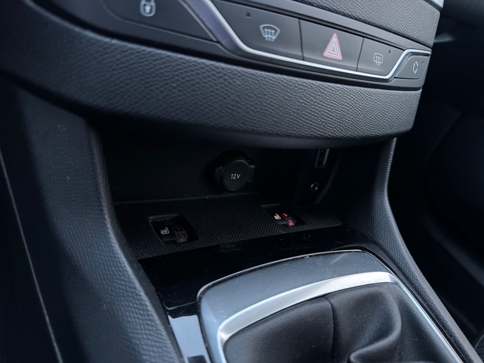 Fahrzeugabbildung Peugeot 308 Access Navi*PDC*SHZ*Garantie