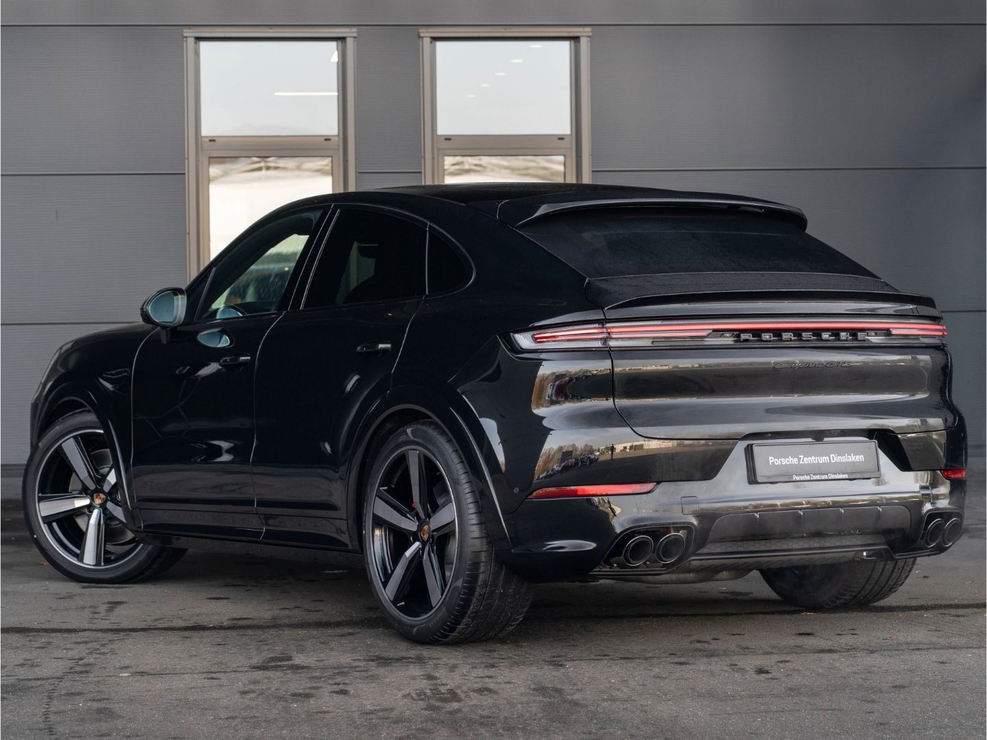 Porsche Cayenne GTS Coupe AHK Burmester HUD InnoDrive imagem 3