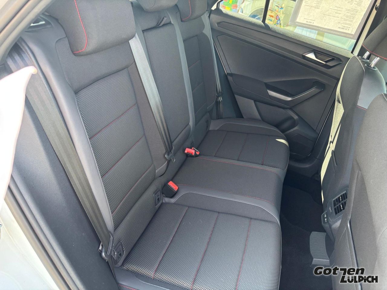 Fahrzeugabbildung Volkswagen T-Roc Sport 1.5 TSI App-Connect E-Heckklappe PDC