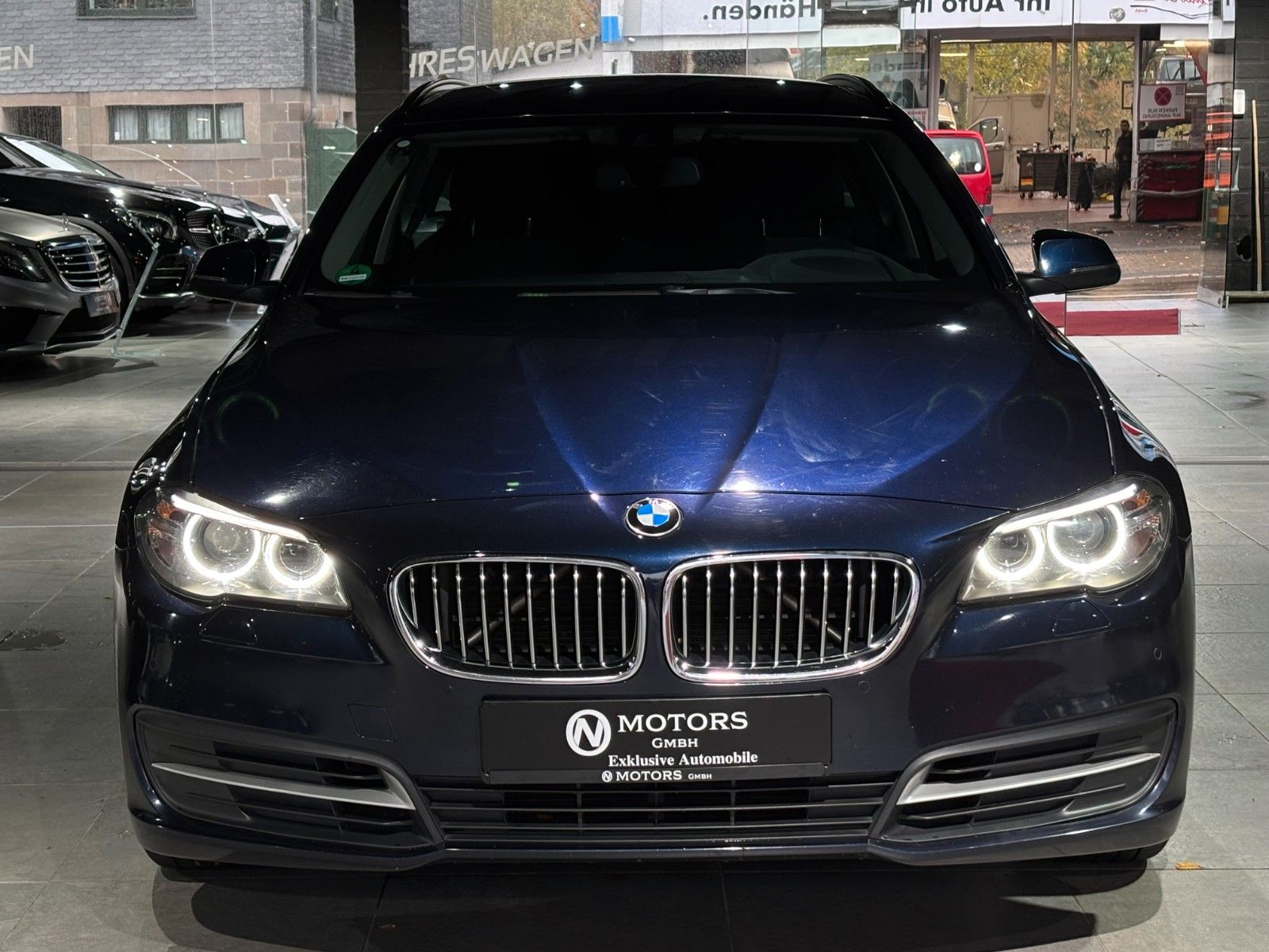 Fahrzeugabbildung BMW 520d xDrive *Automatik*Kamera*SHZ*Navi*Klima