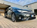 Toyota Avensis 2.0 D-4D Business Edition - Toyota Avensis: Business