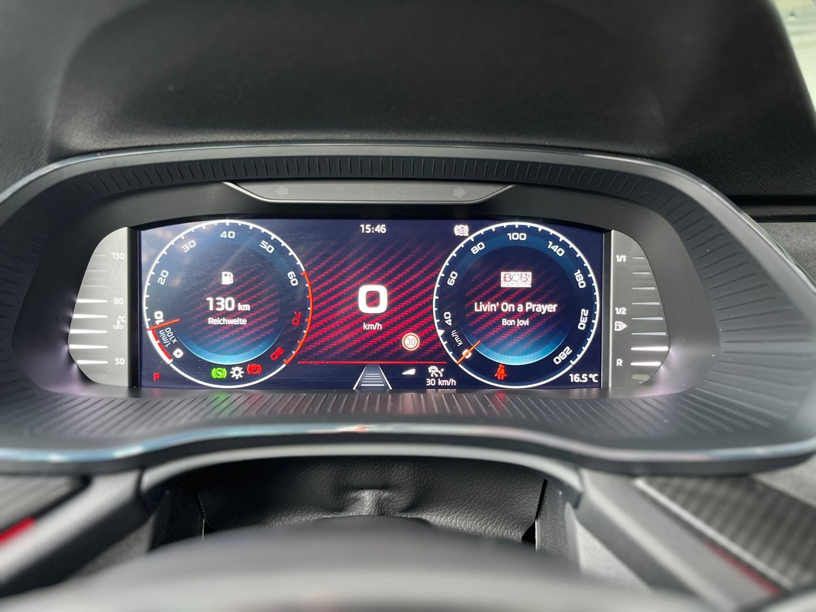 Fahrzeugabbildung SKODA Octavia Combi RS PANO AHK LED NAVI