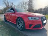 Audi RS4 4.2 FSI S tronic quattro Avant  - Audi RS4 mit Benzin-Antrieb: mit Navigationssystem