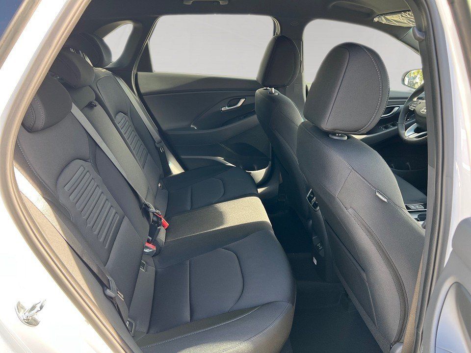 Fahrzeugabbildung Hyundai i30 1.5T 140PS DCT ADVANTAGE