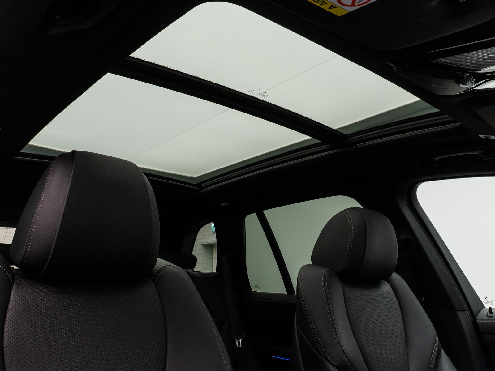 Fahrzeugabbildung BMW X5 M50i Panorama 360° Laser HUD DAB HiFi SoftCL