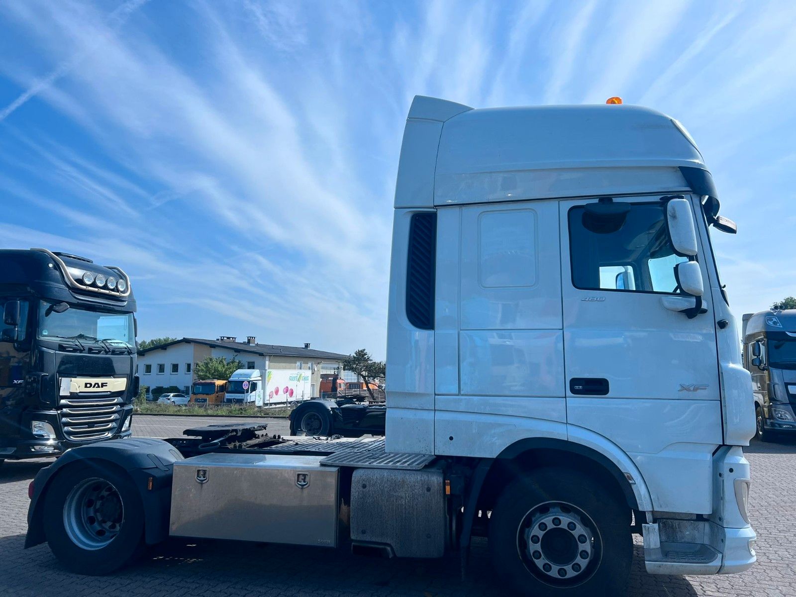 Fahrzeugabbildung DAF 2x Stück XF 480 FT, Intarder, Bj. 2021